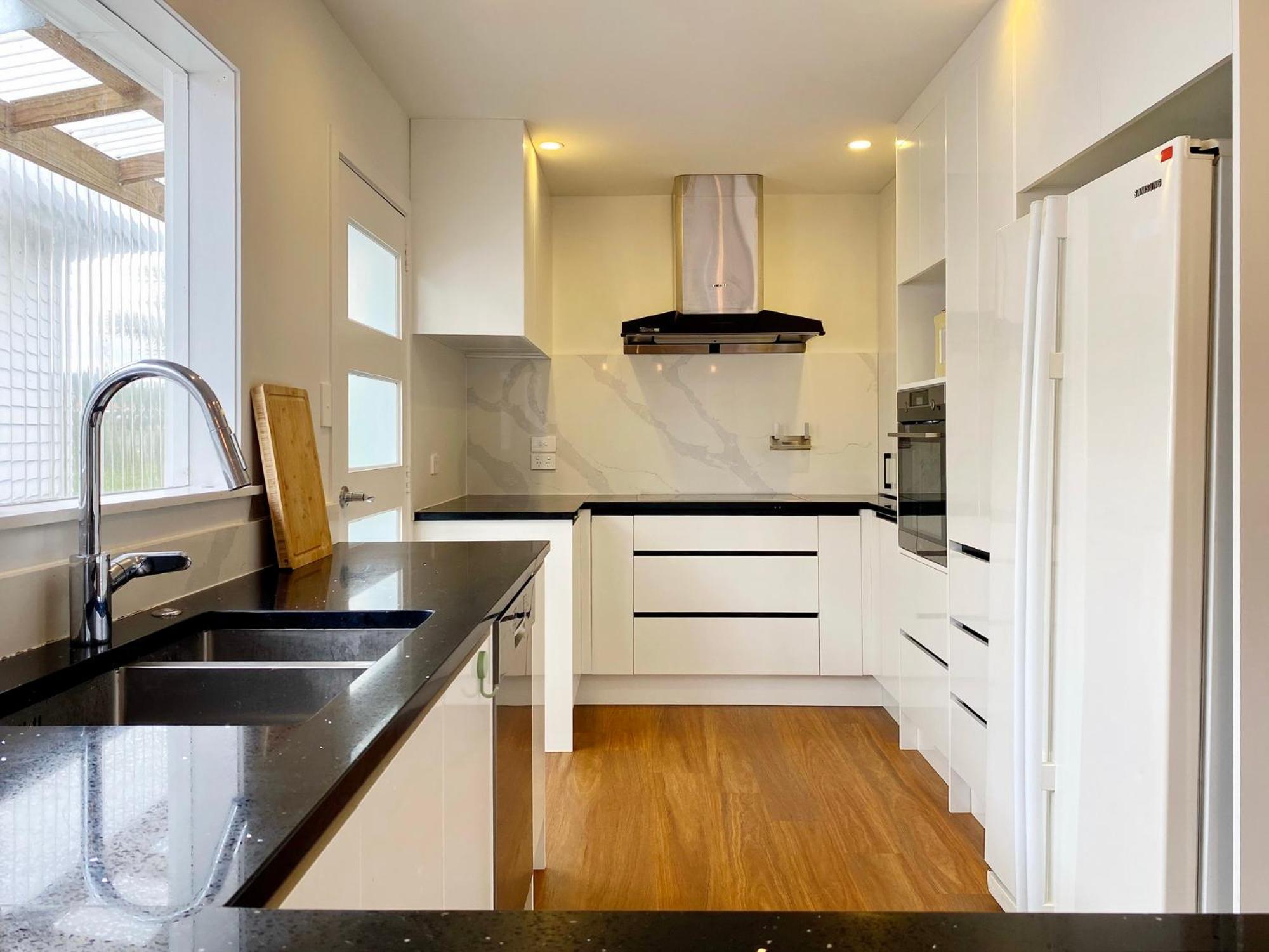 7Br 3Bh Beach Escape. 2 Min To Browns Bay Beach Auckland Esterno foto